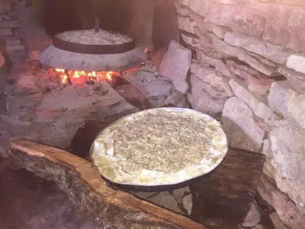 Παραδοσιακή Βασιλόπιτα στην Γάστρα